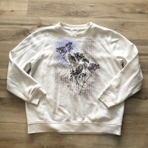 Northern Reflections White Sweatshirt with Owl and Floral Design